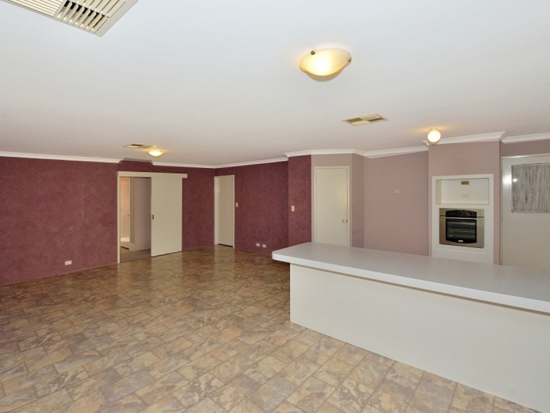 78 Templetonia Promenade, Halls Head WA 6210