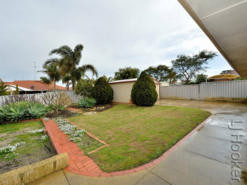 84 Templetonia Promenade, Halls Head WA 6210