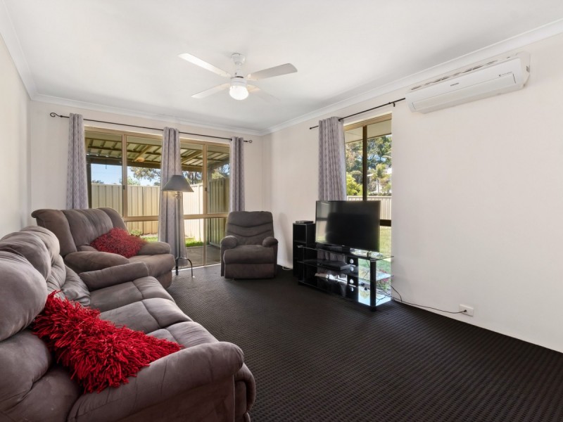 1/8 Waterfall Cove, Greenfields WA 6210