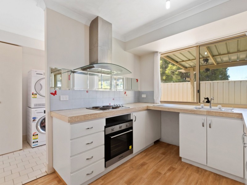 1/8 Waterfall Cove, Greenfields WA 6210