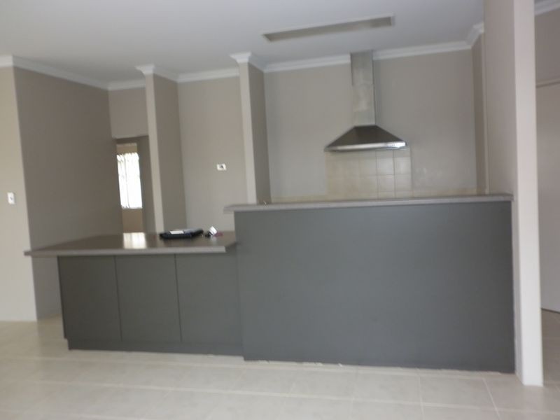 14 Tangier Parkway, Port Kennedy WA 6172