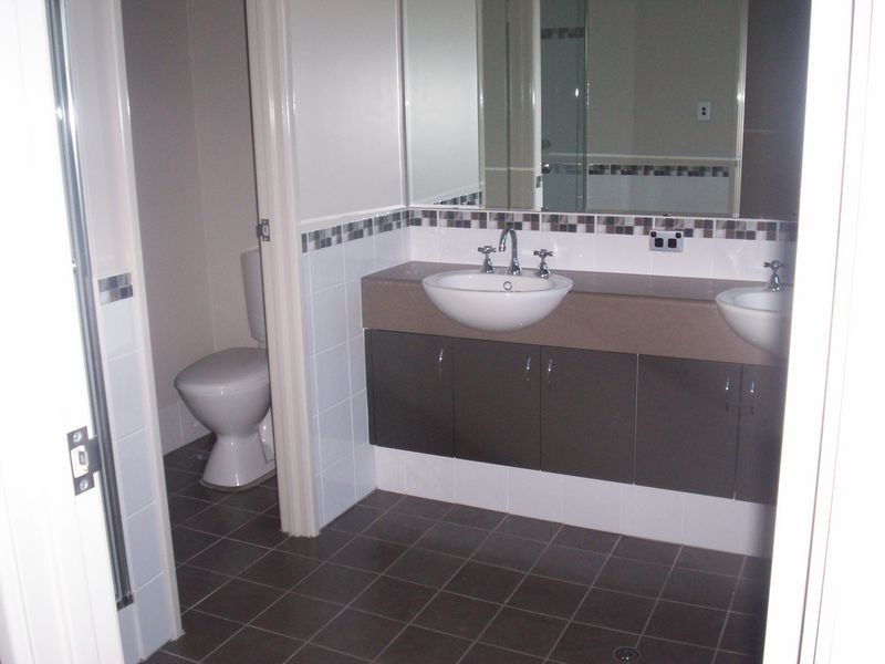 14 Tangier Parkway, Port Kennedy WA 6172