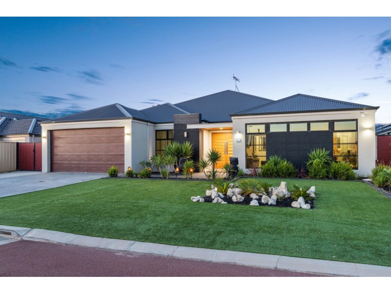 15 Warrior Pass, Madora Bay WA 6210