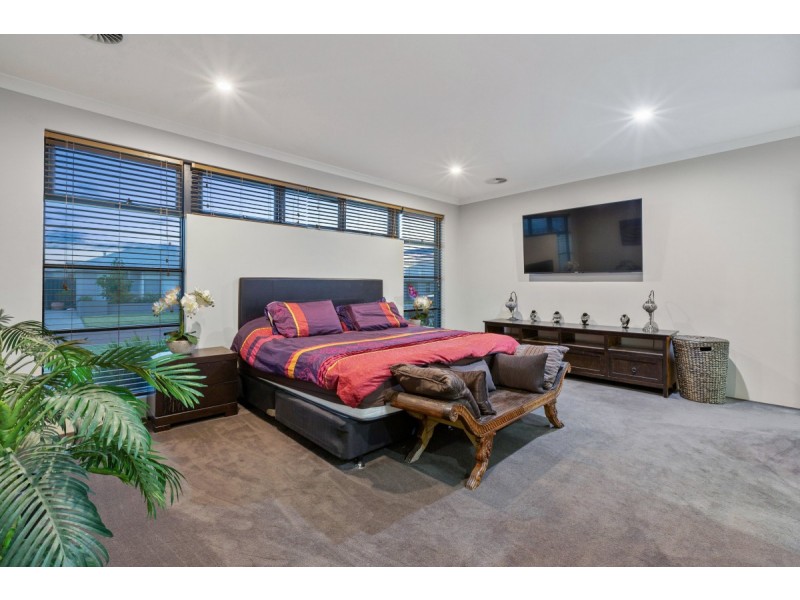 15 Warrior Pass, Madora Bay WA 6210