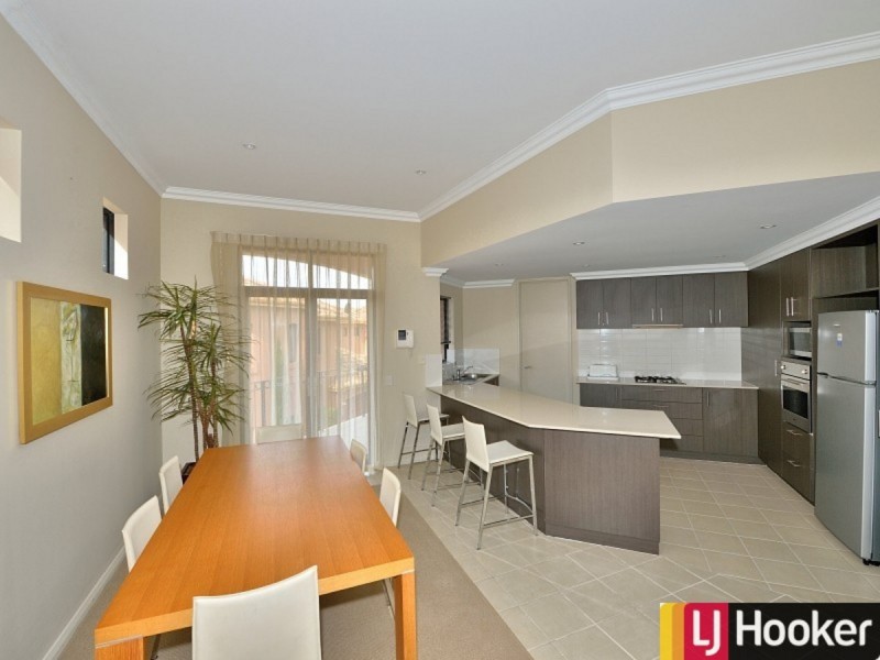 15/2 The Pass, Dawesville WA 6211