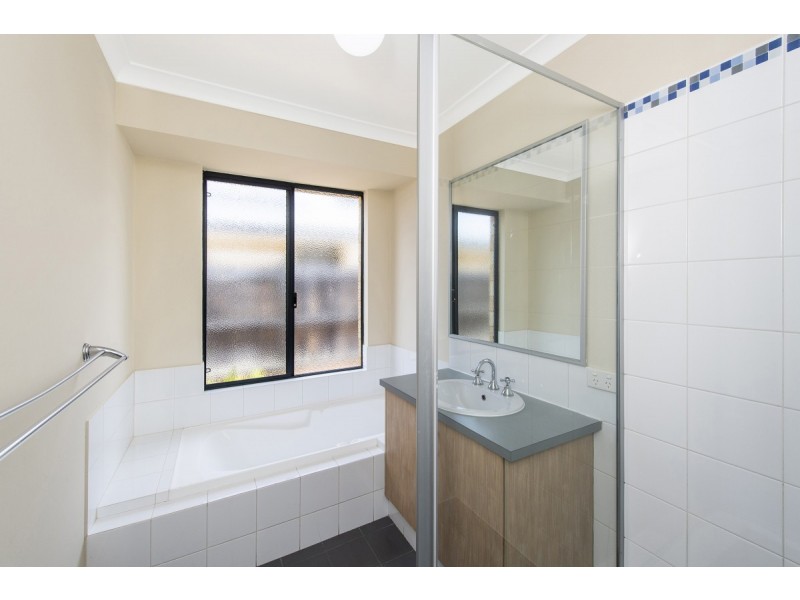 22 Anhinga Trail, Dudley Park WA 6210