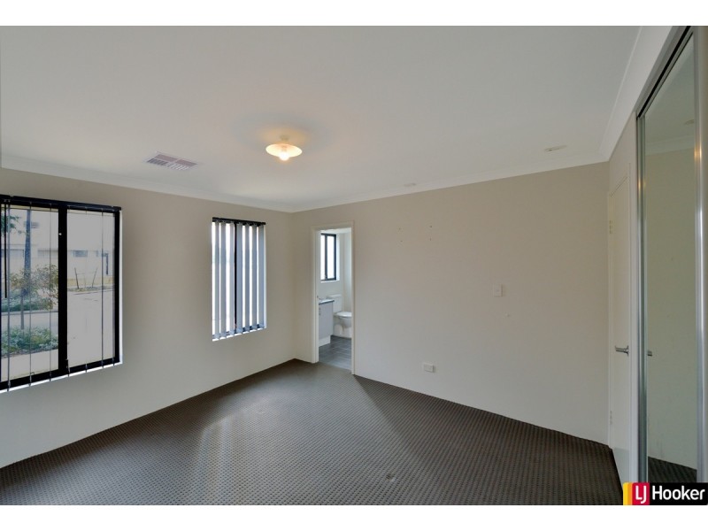 144 Lake Valley Drive, Lakelands WA 6180