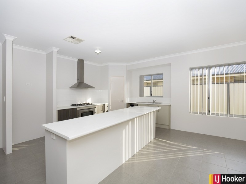 18 Cimarron Edge, Meadow Springs WA 6210