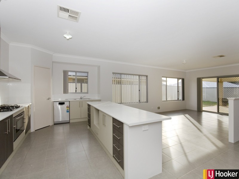 18 Cimarron Edge, Meadow Springs WA 6210