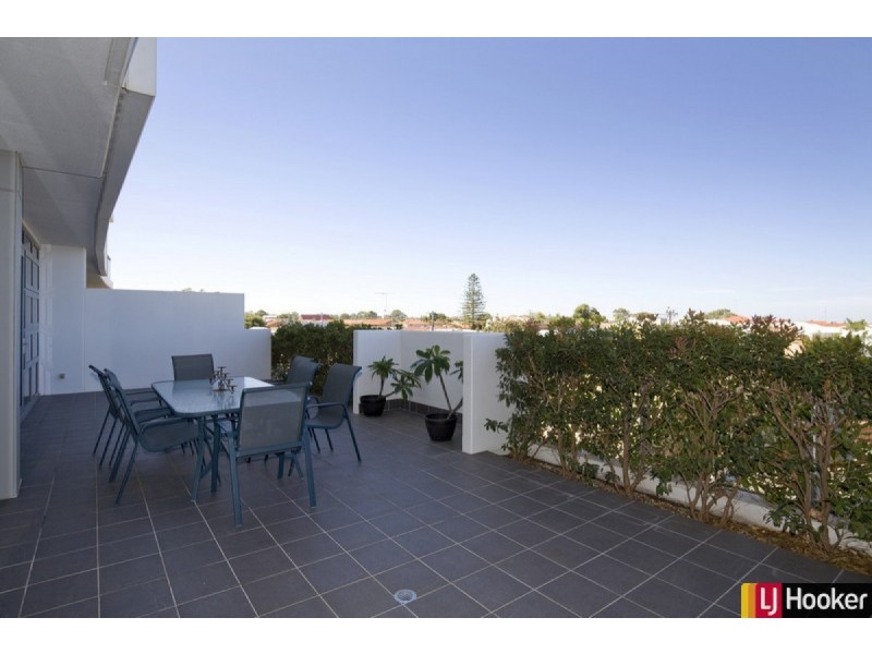 4/1 Barracks Lane, Mandurah WA 6210