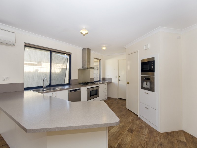 4 McCubbin Loop, Dawesville WA 6211