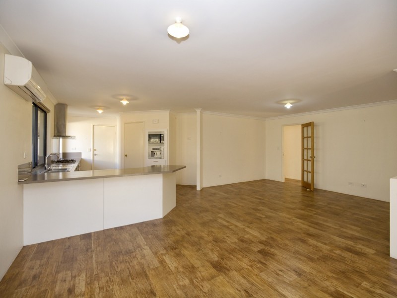 4 McCubbin Loop, Dawesville WA 6211