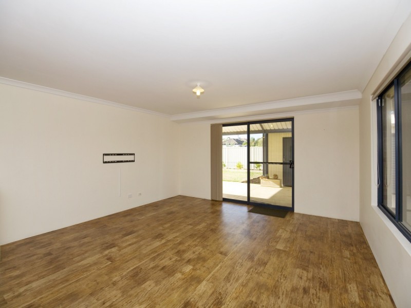 4 McCubbin Loop, Dawesville WA 6211