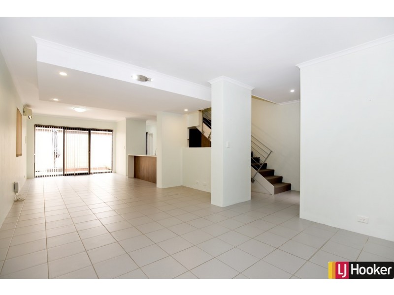 12/1 Mariners Cove Drive, Dudley Park WA 6210