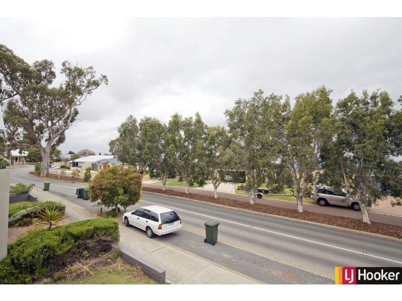 12/1 Mariners Cove Drive, Dudley Park WA 6210