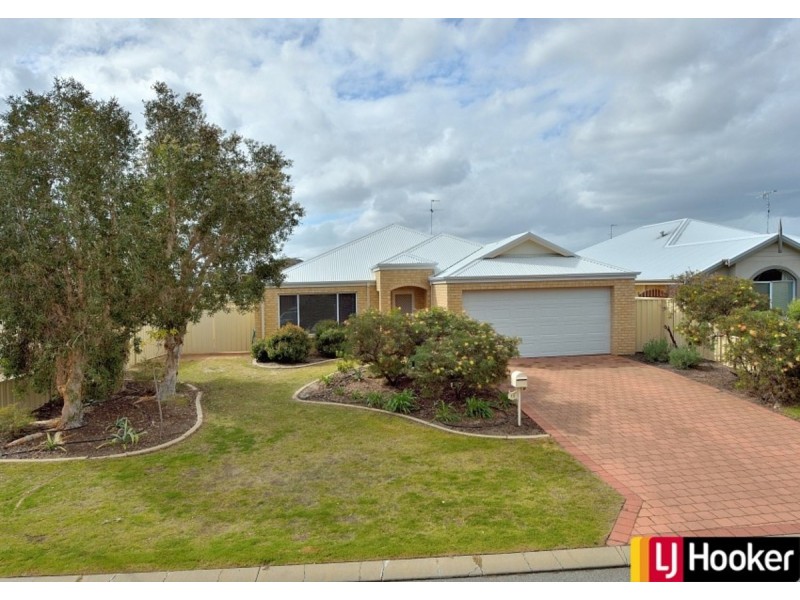 15 Sharperton Meander, Dudley Park WA 6210