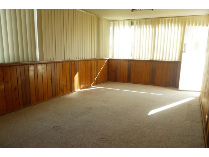 16 Erlistoun Street, Golden Bay WA 6174