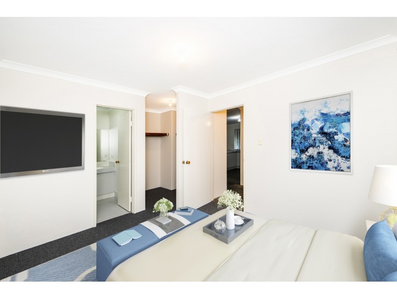 82 Peelwood Parade, Halls Head WA 6210