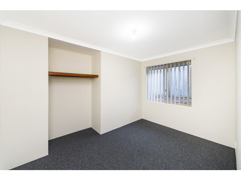 82 Peelwood Parade, Halls Head WA 6210