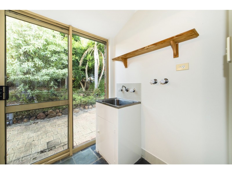 82 Peelwood Parade, Halls Head WA 6210