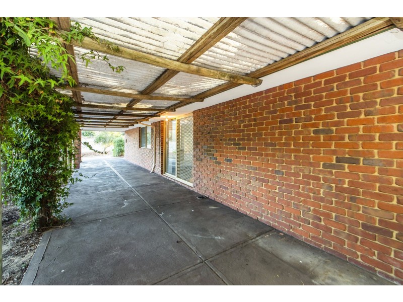 82 Peelwood Parade, Halls Head WA 6210