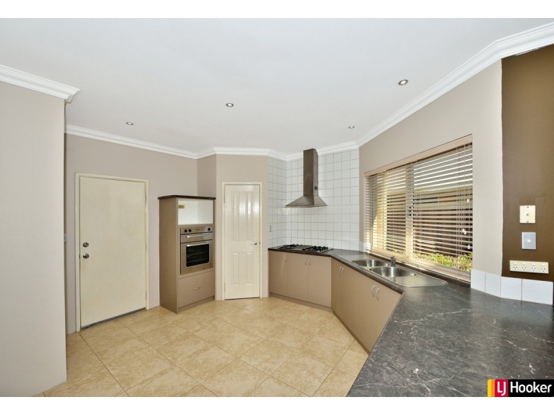 40 Chatsworth Drive, Erskine WA 6210