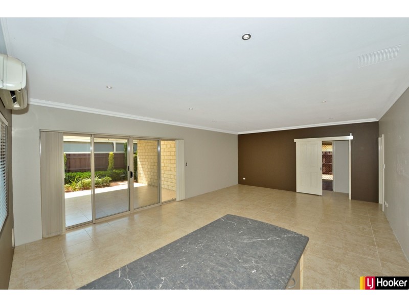 40 Chatsworth Drive, Erskine WA 6210