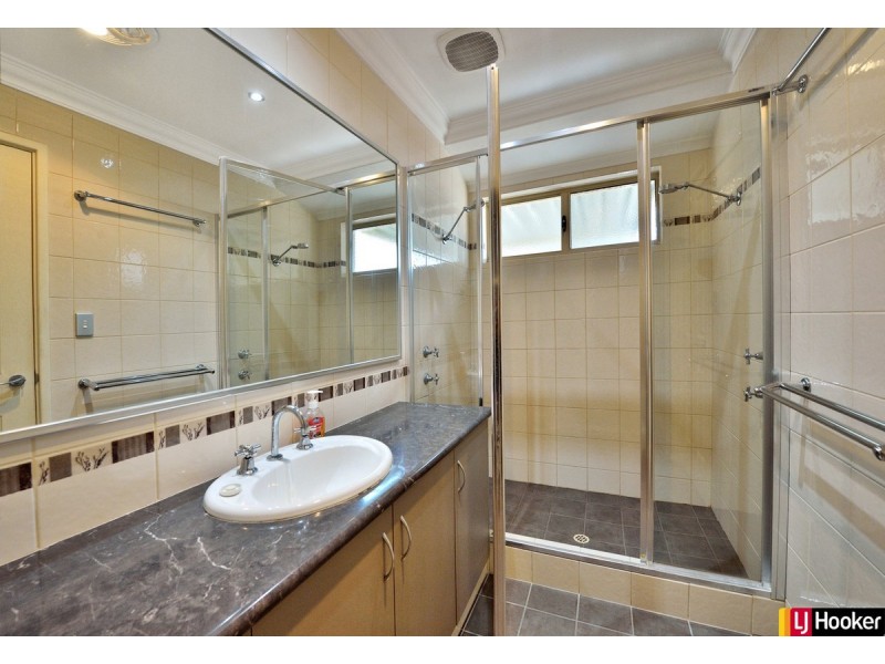 40 Chatsworth Drive, Erskine WA 6210