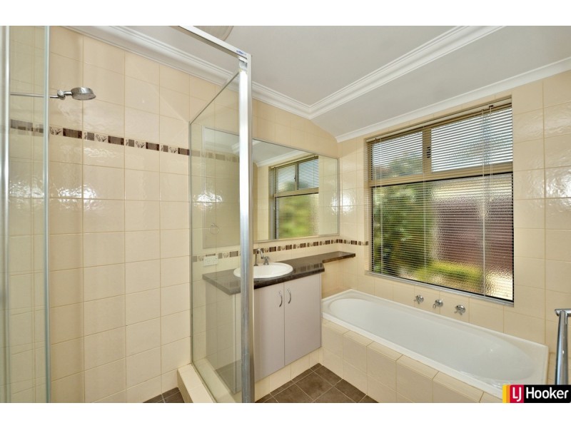 40 Chatsworth Drive, Erskine WA 6210