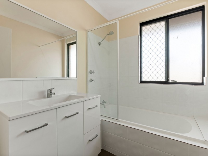 5 Gollan Place, Coodanup WA 6210