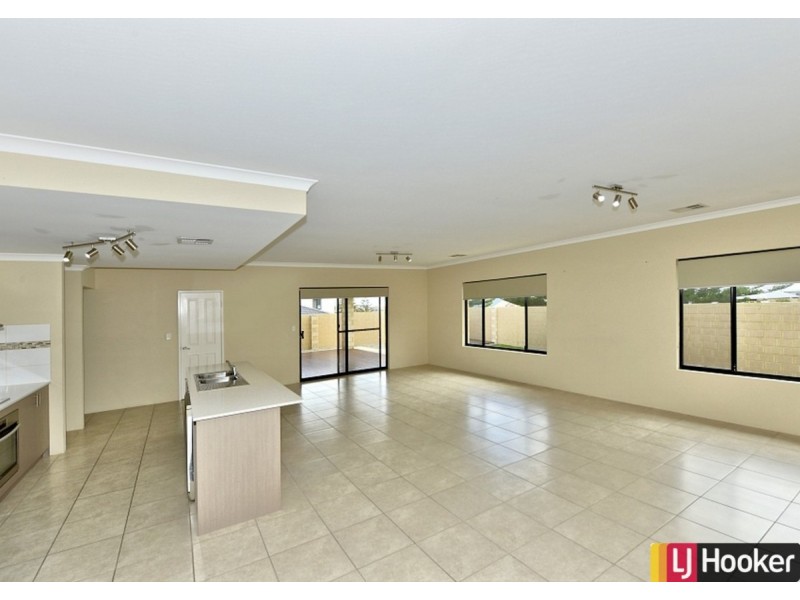 11 Endeavour Circle, Wannanup WA 6210