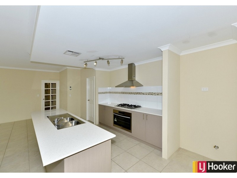 11 Endeavour Circle, Wannanup WA 6210