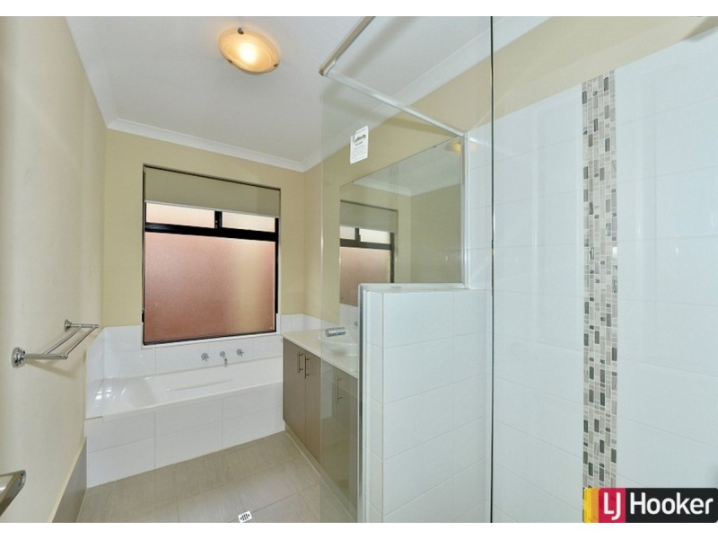 11 Endeavour Circle, Wannanup WA 6210