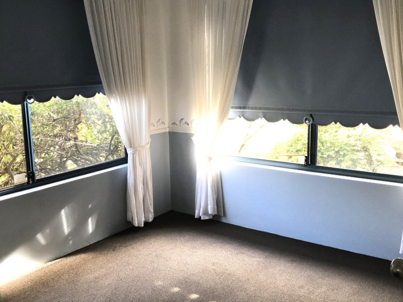 7 Suncrest Meander, Meadow Springs WA 6210