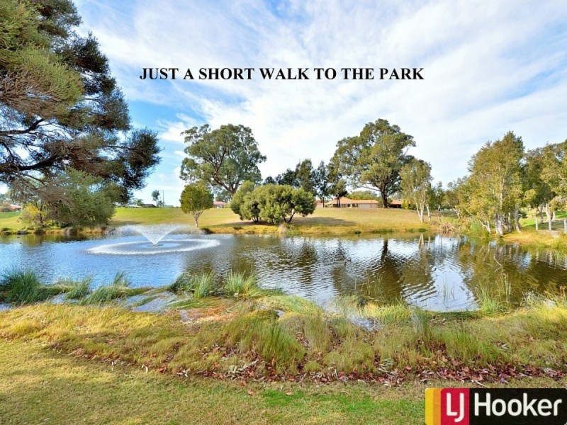 7 Suncrest Meander, Meadow Springs WA 6210