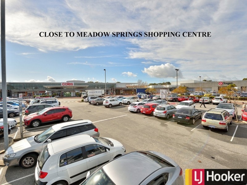 7 Suncrest Meander, Meadow Springs WA 6210