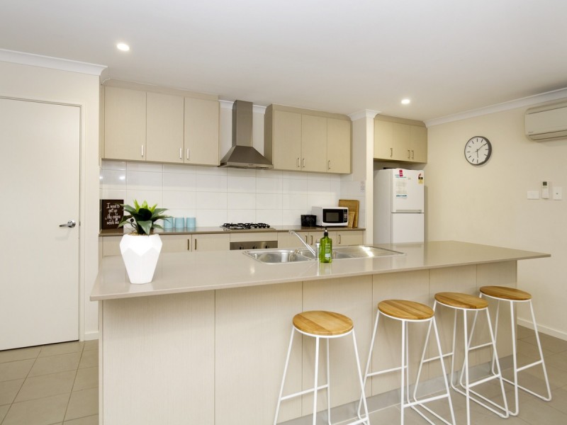 37 Rochdale Circle, Meadow Springs WA 6210