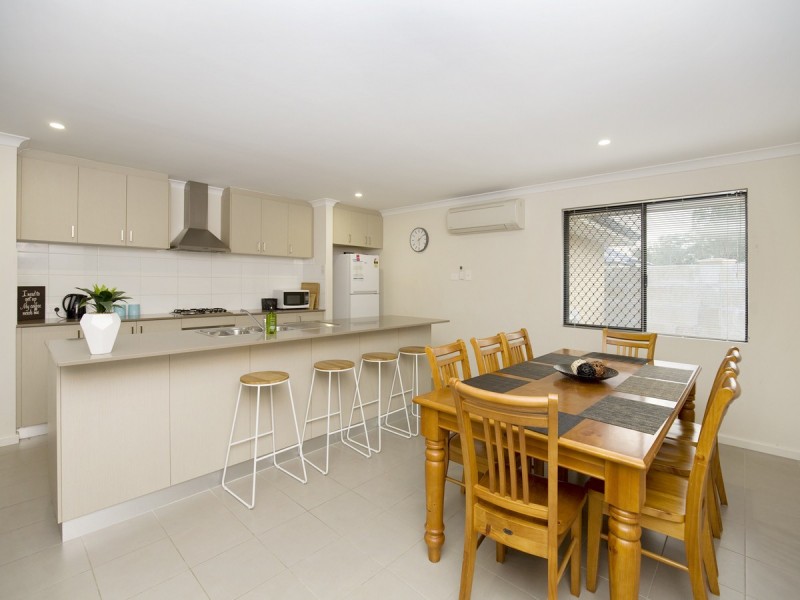 37 Rochdale Circle, Meadow Springs WA 6210