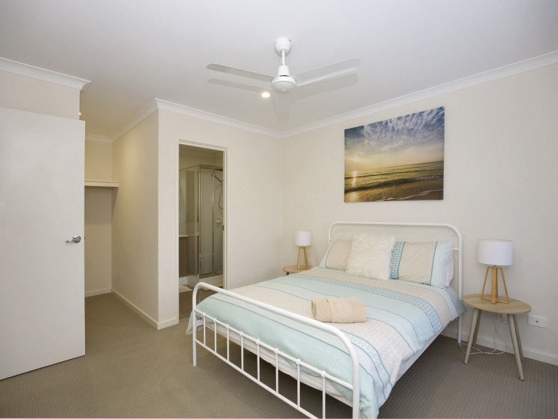 37 Rochdale Circle, Meadow Springs WA 6210