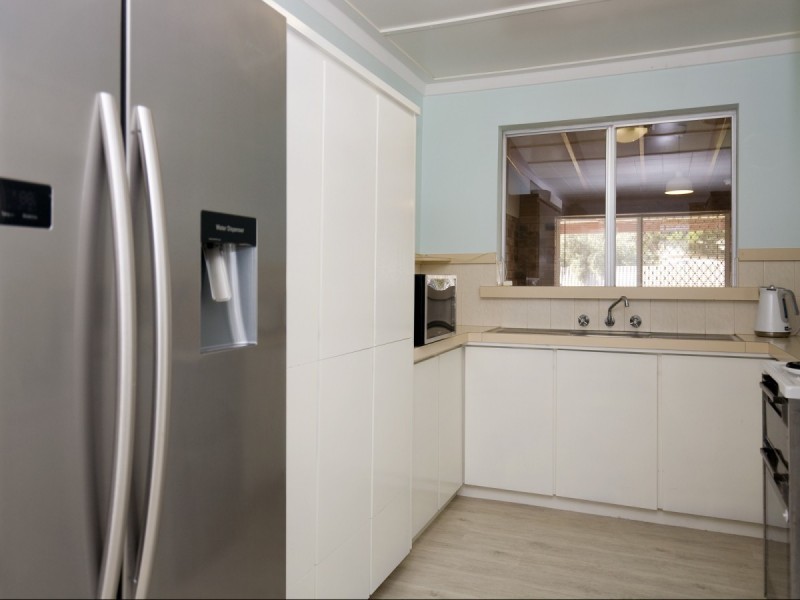 7 Pallas Way, San Remo WA 6210