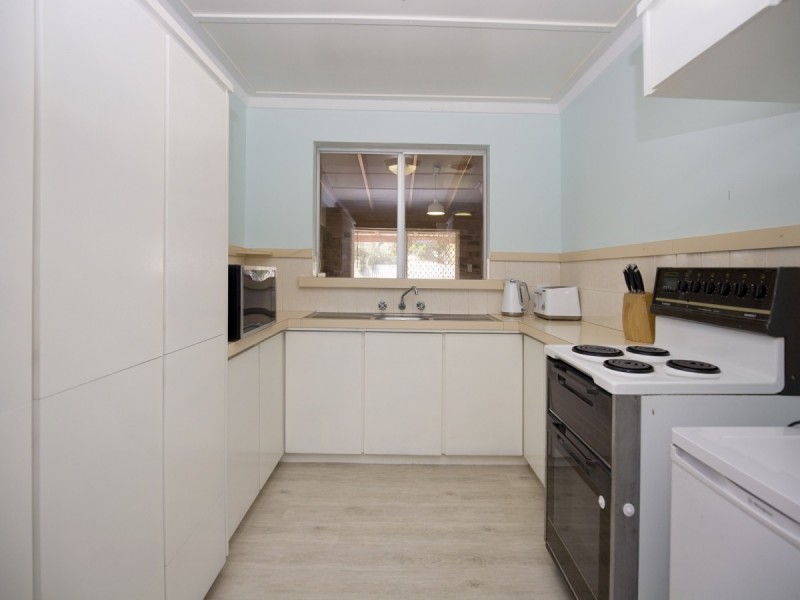 7 Pallas Way, San Remo WA 6210