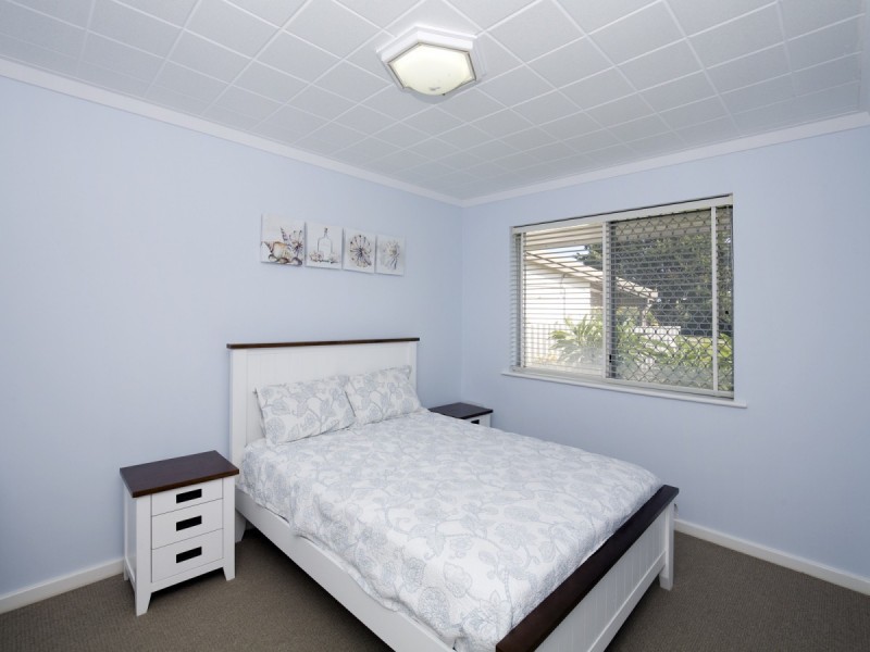 7 Pallas Way, San Remo WA 6210