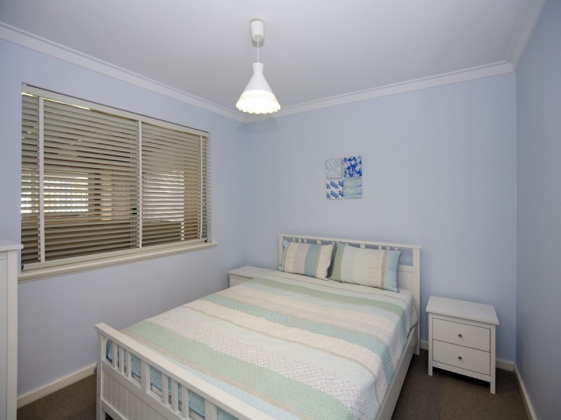 7 Pallas Way, San Remo WA 6210