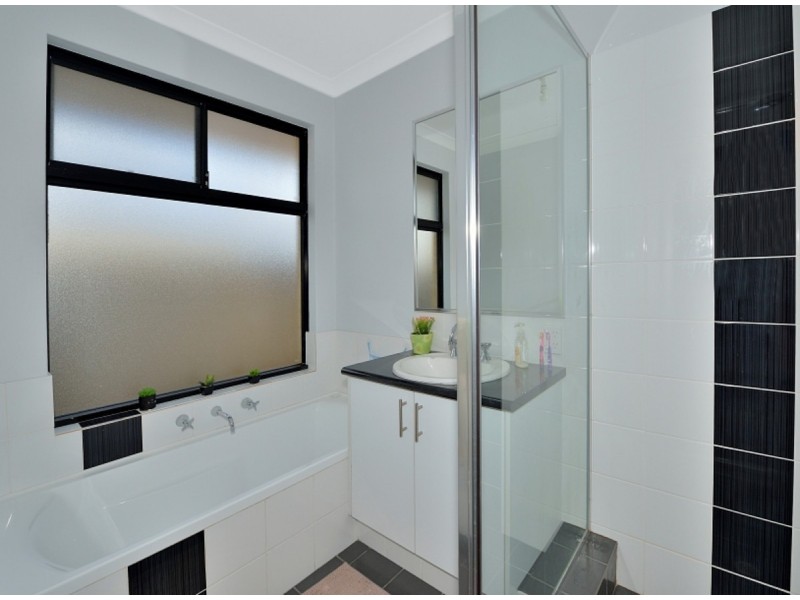 9 Bramshaw Street, Meadow Springs WA 6210