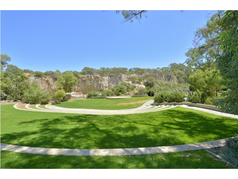 9 Bramshaw Street, Meadow Springs WA 6210