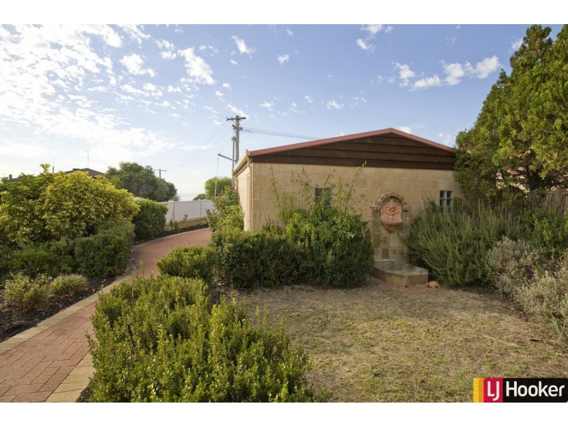 4B Merindah Meander, Falcon WA 6210