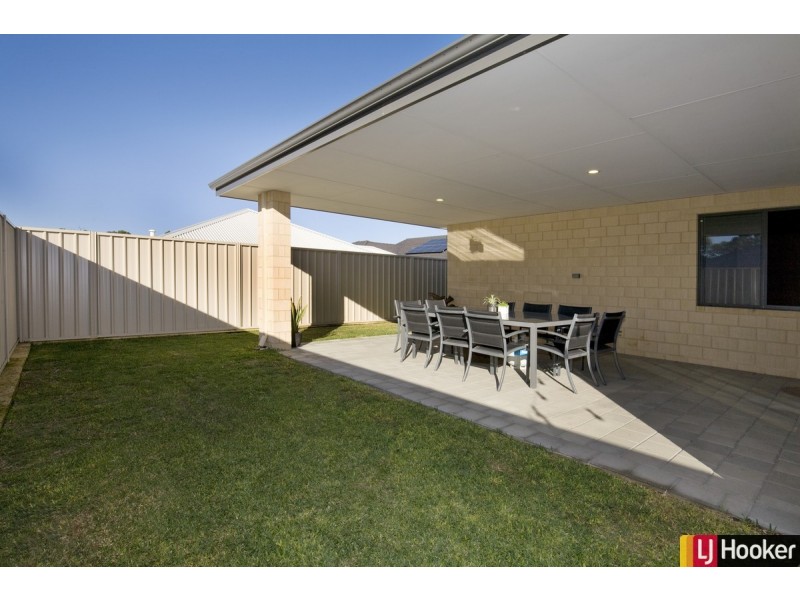 29 Worlington Loop, Meadow Springs WA 6210