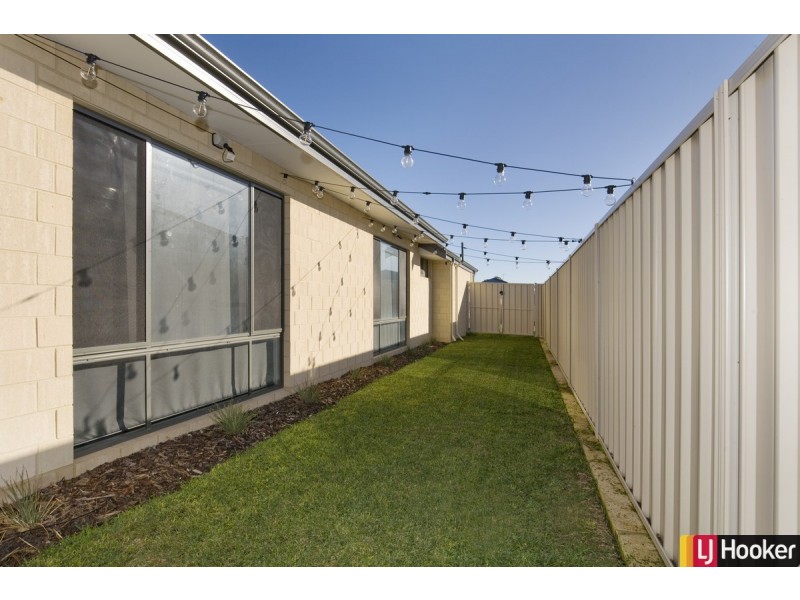 29 Worlington Loop, Meadow Springs WA 6210