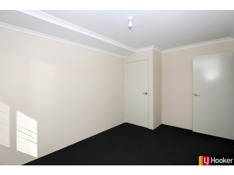 25 Clarendon Circuit, Lakelands WA 6180