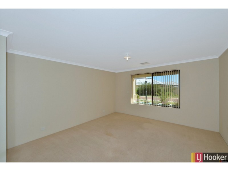 6 Lismore Ridge, Lakelands WA 6180